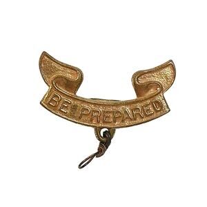 Vtg Boy Scout BSA Gold Tone Be Prepared Badge With Pin PAT 1911